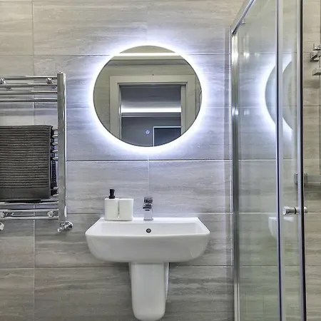 Spacious, Modern 2 Bed With Ensuites Apart-hotel Sheffield